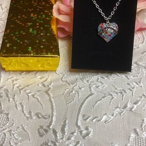 👠Yee Qin multicolor Rhinestones heart pendant
